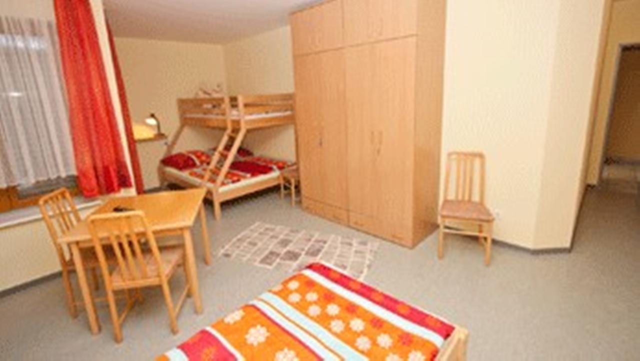 Rhoen Panorama Hostel Poppenhausen Esterno foto