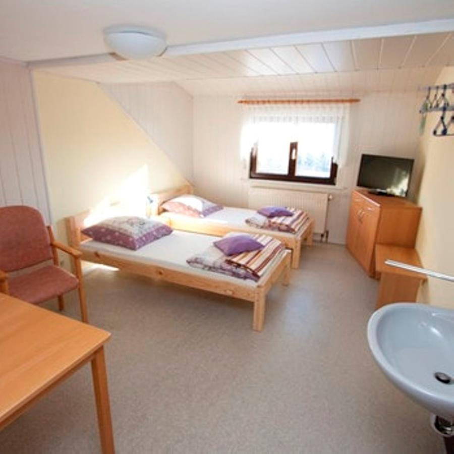 Rhoen Panorama Hostel Poppenhausen Esterno foto