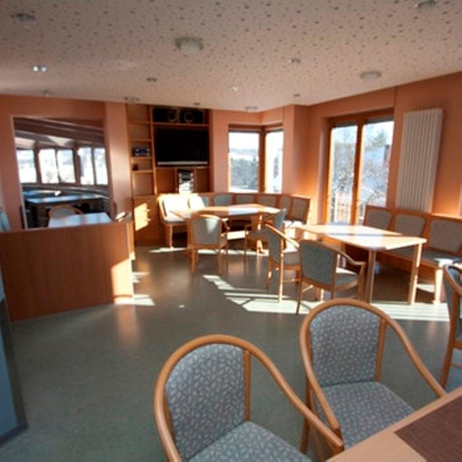 Rhoen Panorama Hostel Poppenhausen Esterno foto