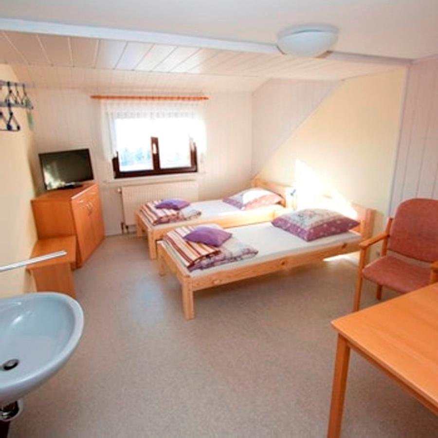 Rhoen Panorama Hostel Poppenhausen Esterno foto